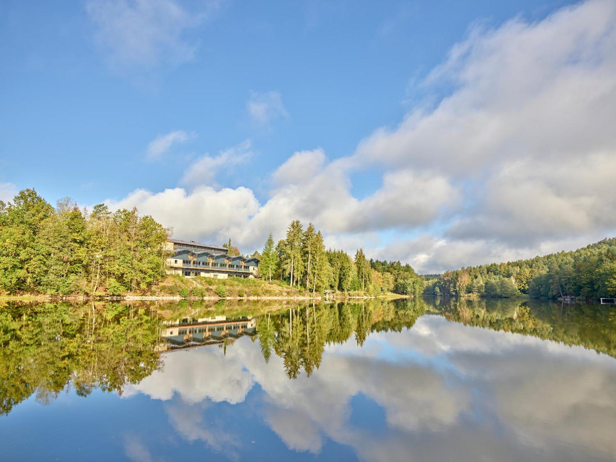 Das Dreiburgensee Naturhotel & Spa Thurmansbang Exteriör bild
